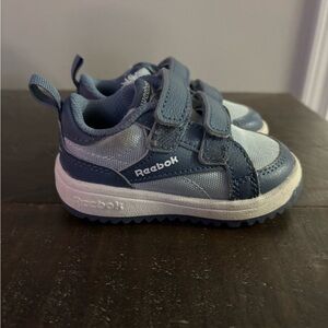 Rebook sneakers toddler size 4